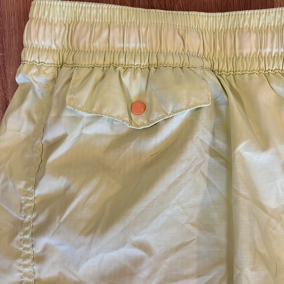 Patagonia Board Shorts in Yellow Size 12 - Picture 2 of 7
